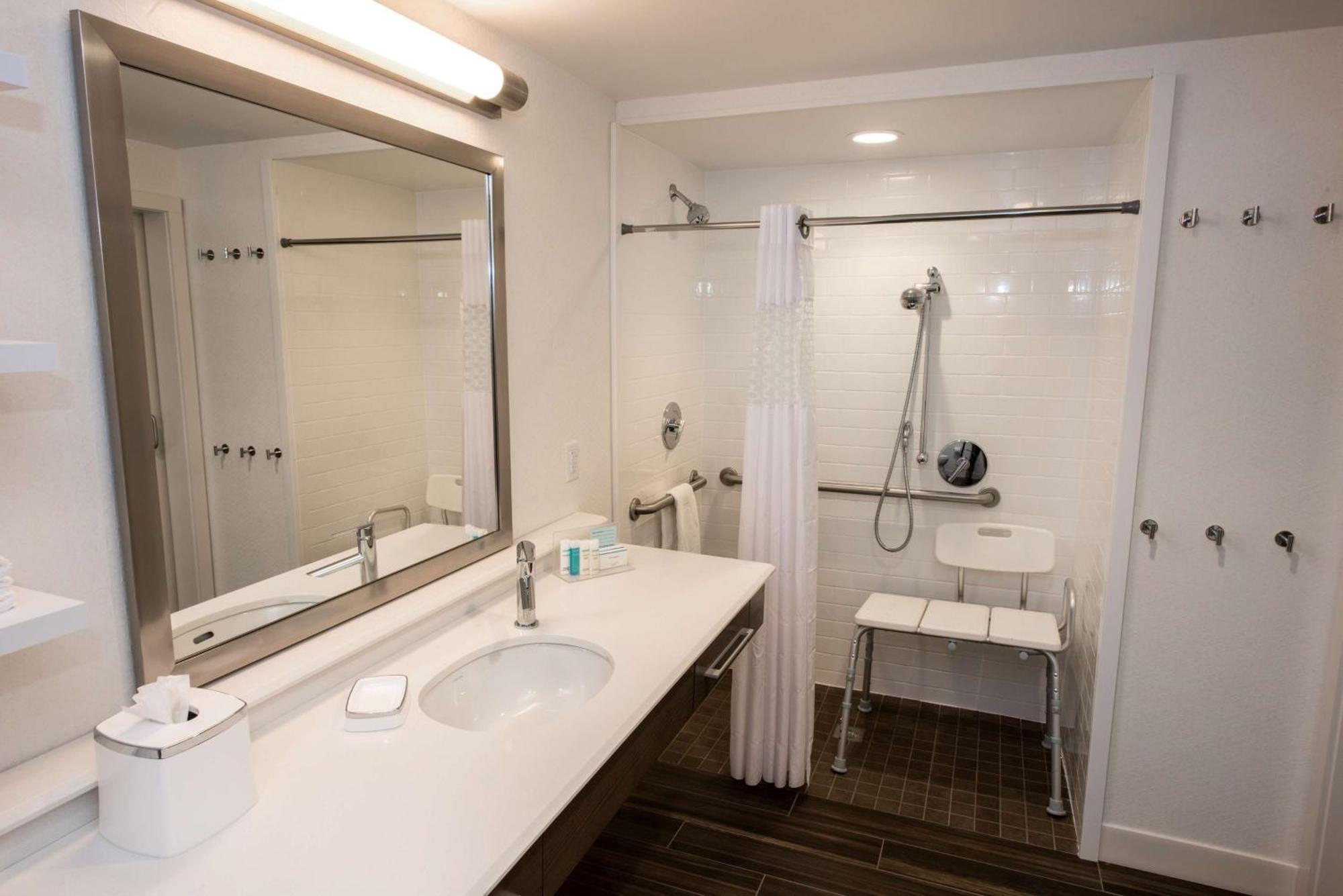 Hotel Hampton Albany-western Ave/university Area, Ny 3*
