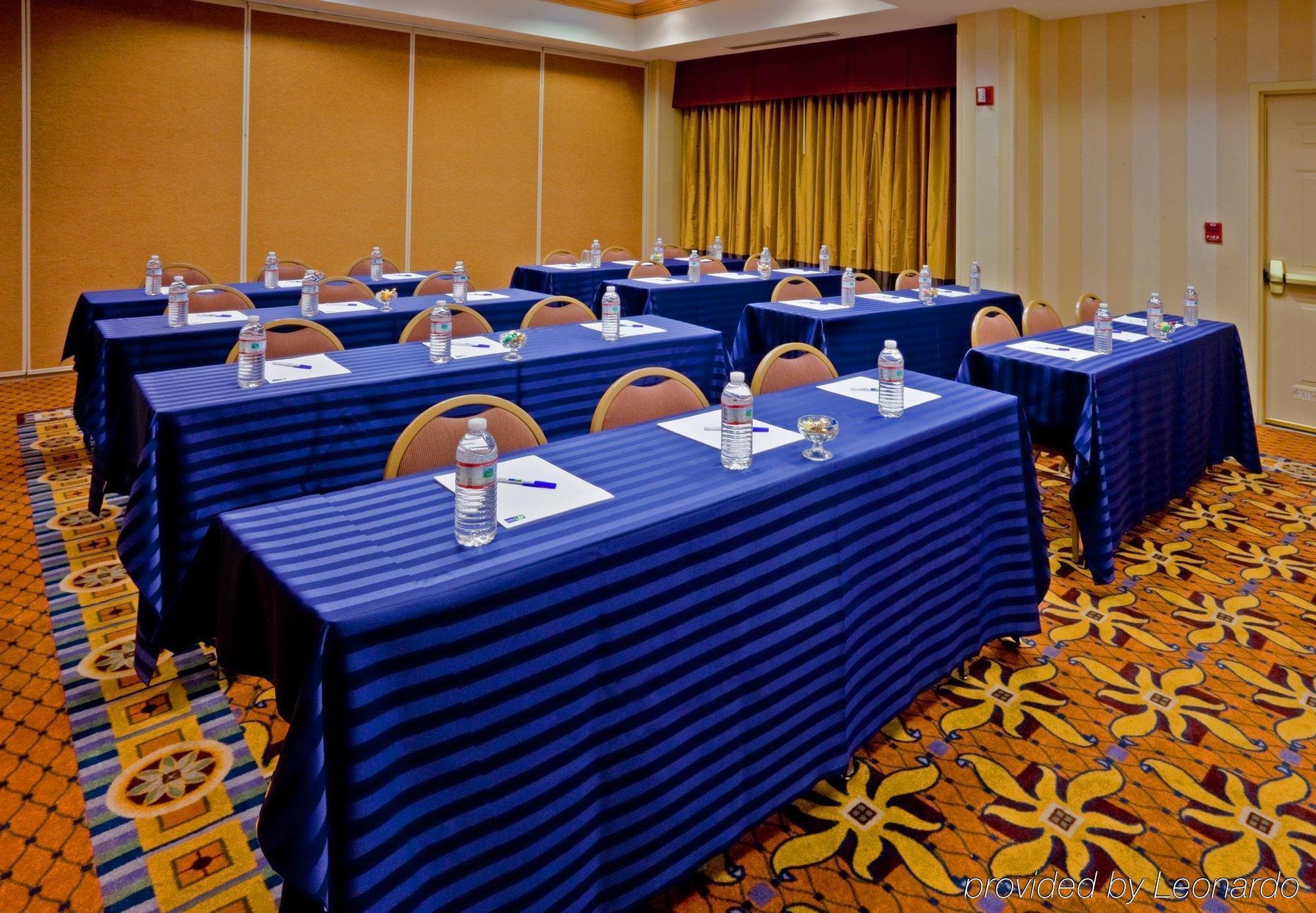 Hotel Hampton Albany-western Ave/university Area, Ny 3*